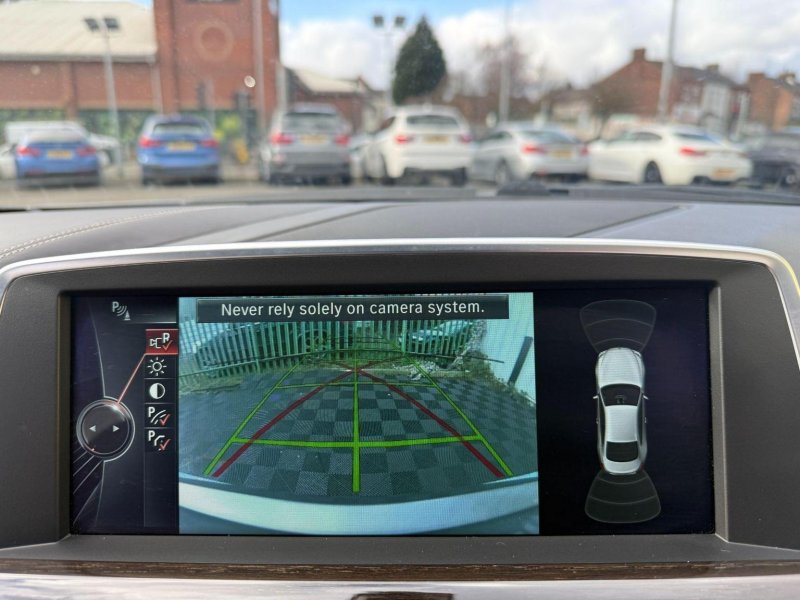 BMW 6 SERIES