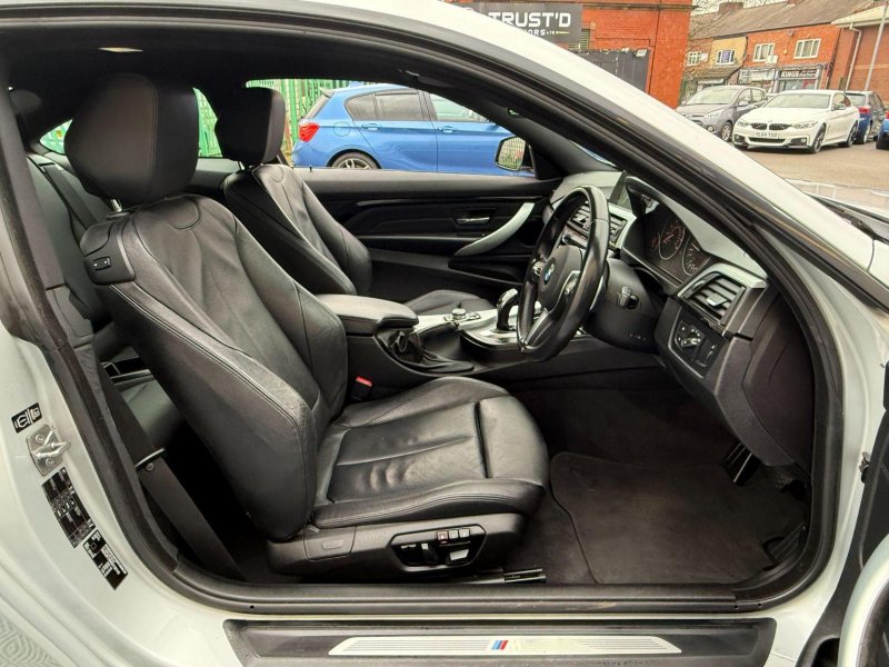BMW 4 SERIES