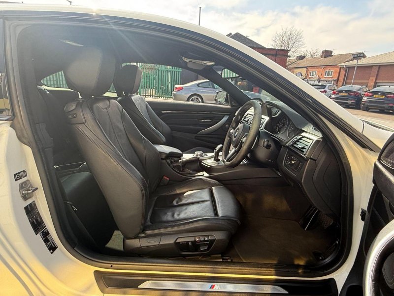 BMW 4 SERIES