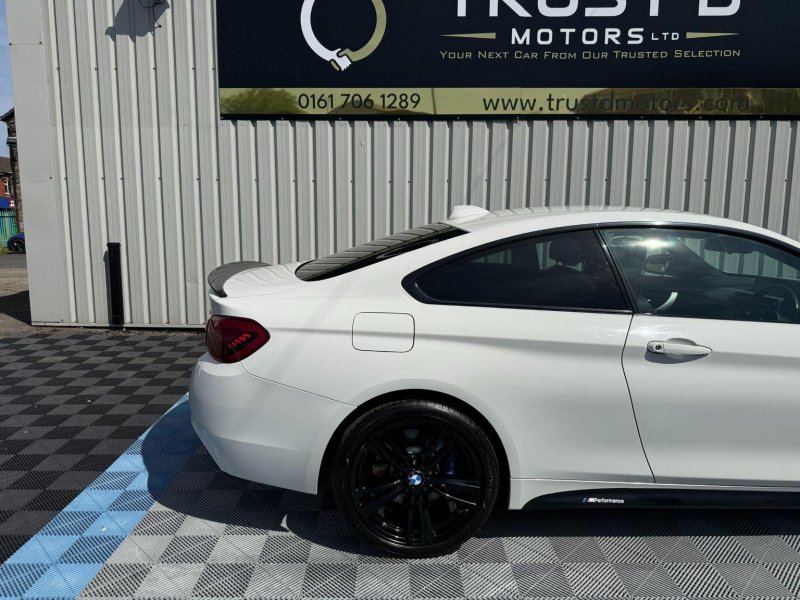 BMW 4 SERIES