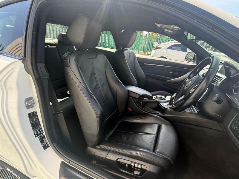 BMW 4 SERIES