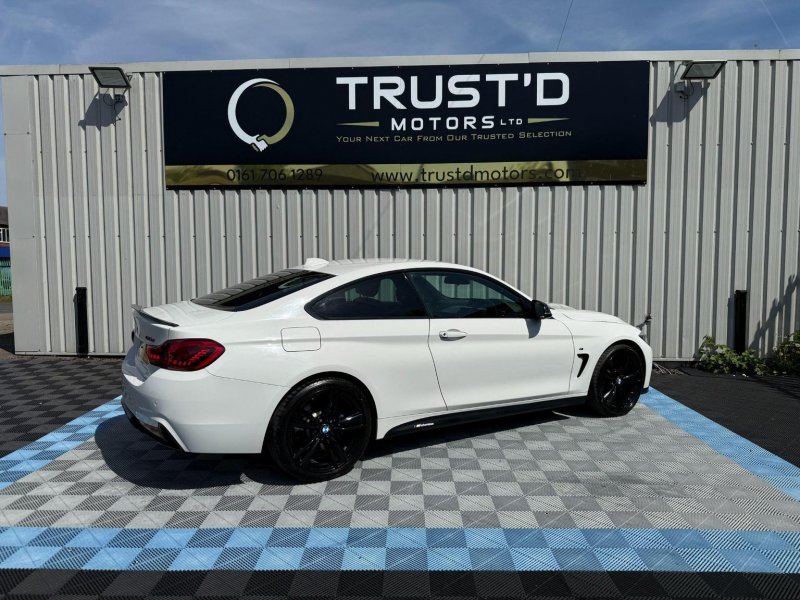 BMW 4 SERIES