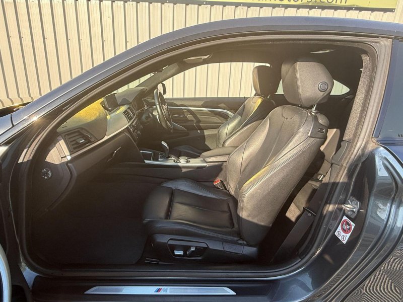 BMW 4 SERIES